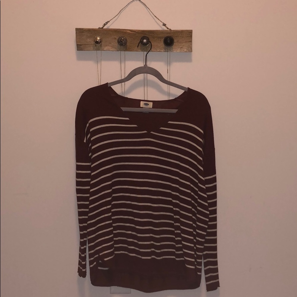 V-neck T-shirt